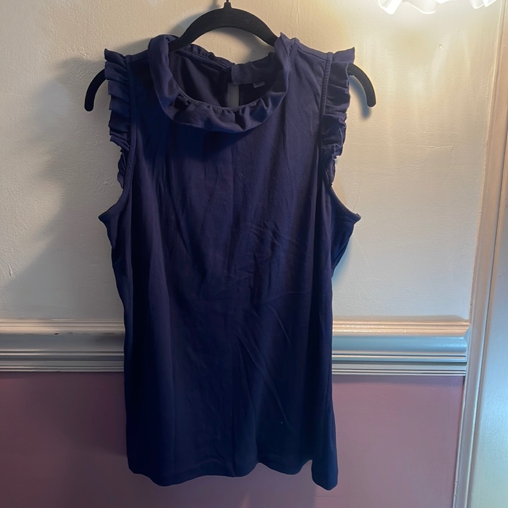 Crown & Ivy ribbed ruffle tank XL